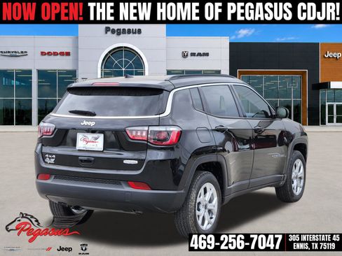 New 2026 Jeep Compass Latitude AWD/4WD image 5