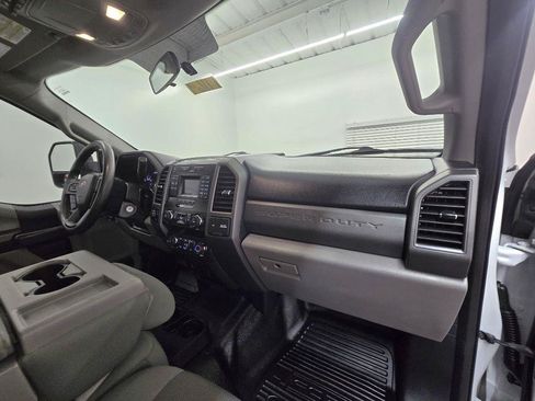 Used 2019 Ford F250 XL w/ Power Equipment Group RWD image 23