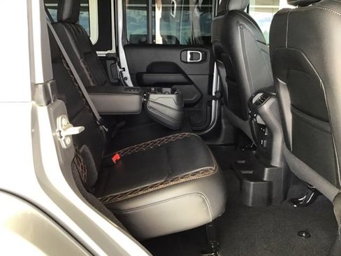 Used 2021 Jeep Wrangler Unlimited Sahara image 53