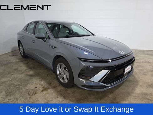 Certified 2025 Hyundai Sonata SE image 3