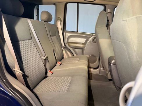 Used 2006 Jeep Liberty Sport AWD/4WD image 22