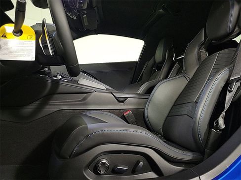 Used 2025 Chevrolet Corvette Stingray Premium Cpe w/ Z51 Performance Package image 10