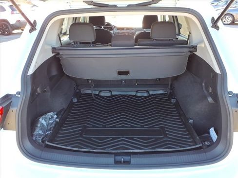 Used 2022 Volkswagen Tiguan S image 13