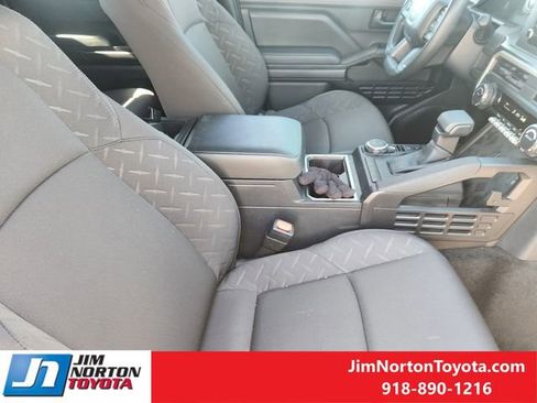 Used 2025 Toyota Tacoma SR5 image 15