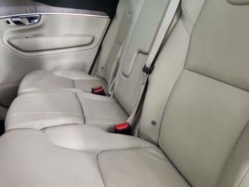 Certified 2023 Volvo XC90 B5 Plus w/ Protection Package Premier AWD/4WD image 27