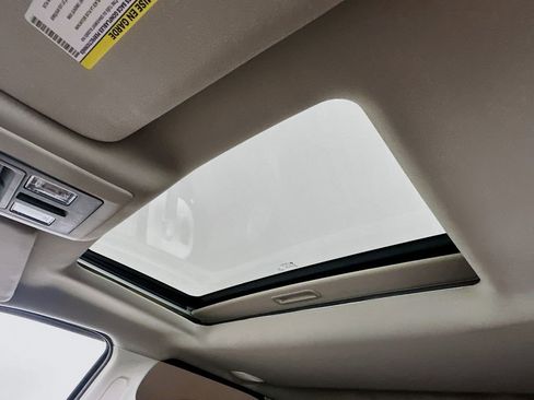 Used 2015 RAM 1500 Laramie Longhorn w/ Convenience Group image 21