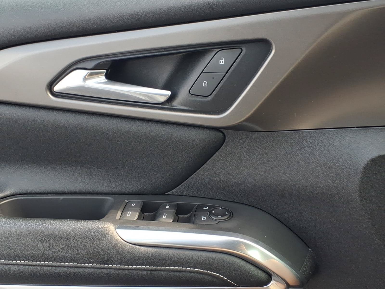 Used 2024 Chevrolet Traverse LT w/ LPO, Floor Liner Package FWD image 21