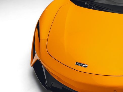 Used 2023 McLaren Artura RWD image 26