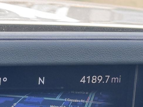 Used 2025 Lincoln Nautilus Premier w/ Jet Appearance Package image 19