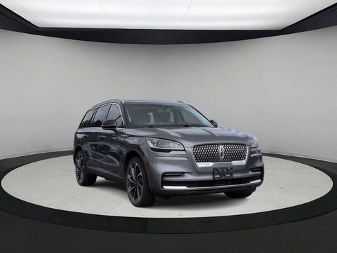 Used 2023 Lincoln Aviator Reserve w/ Equipment Group 201A AWD/4WD image 2
