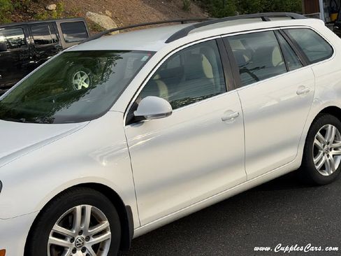 Used 2011 Volkswagen Jetta TDI FWD image 38