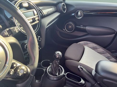 Used 2015 MINI Cooper S image 13