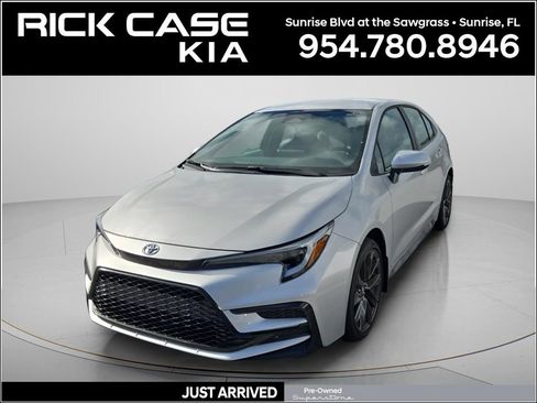 Used 2026 Toyota Corolla SE FWD image 1