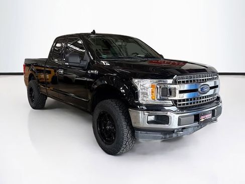 Used 2018 Ford F150 XLT w/ Equipment Group 302A Luxury AWD/4WD image 3