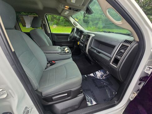 Used 2018 RAM 1500 Express w/ Express Value Package AWD/4WD image 20
