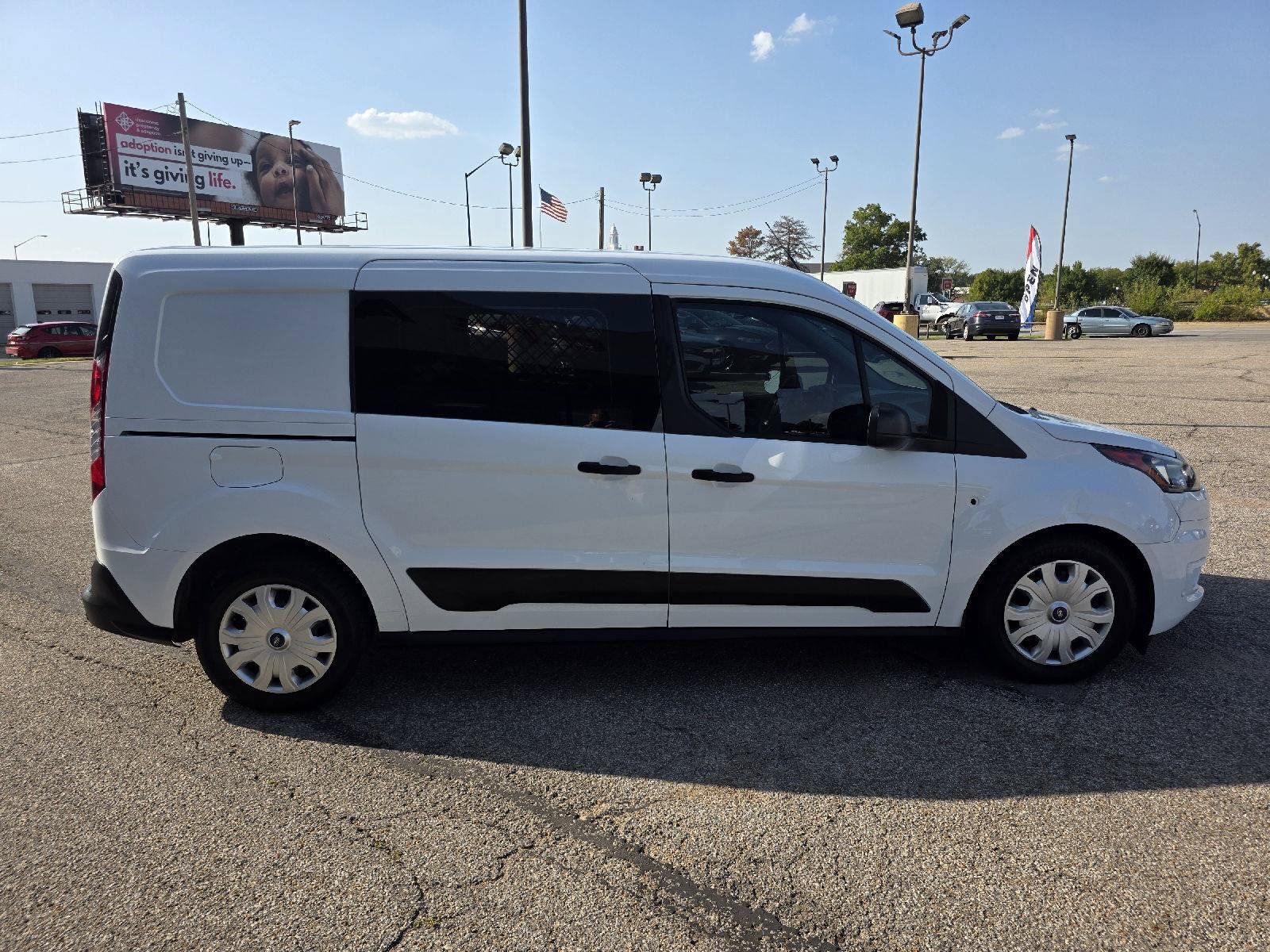 Used 2022 Ford Transit Connect XLT FWD image 4