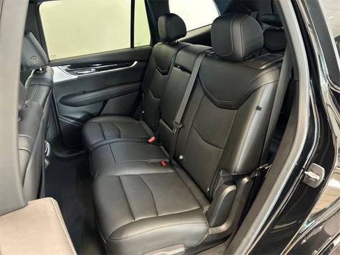 Used 2021 Cadillac XT6 Premium Luxury image 22