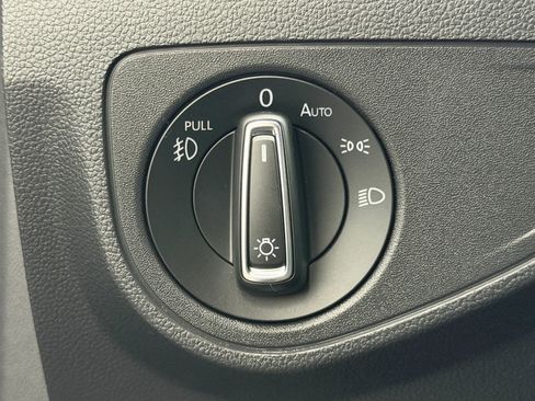 Used 2018 Volkswagen Atlas SE image 22