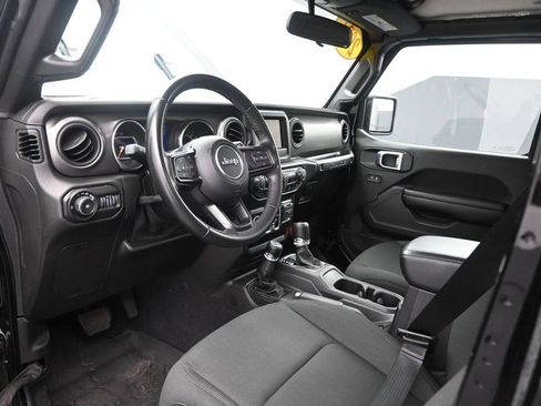 Used 2021 Jeep Wrangler Unlimited Sport AWD/4WD image 16