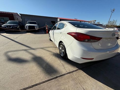 Used 2016 Hyundai Elantra SE image 10
