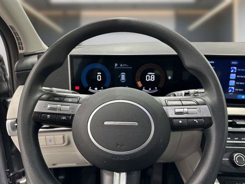 Certified 2025 Hyundai Tucson SE FWD image 21