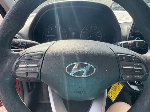 Used 2018 Hyundai Elantra GT FWD image 12