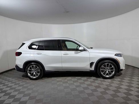 Certified 2024 BMW X5 xDrive50e w/ Premium Package image 7