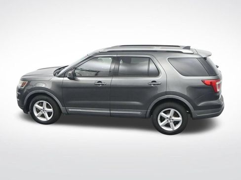 Used 2019 Ford Explorer XLT FWD image 30