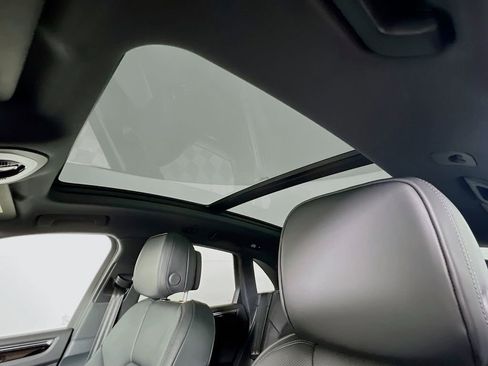 New 2026 Porsche Macan Base image 14