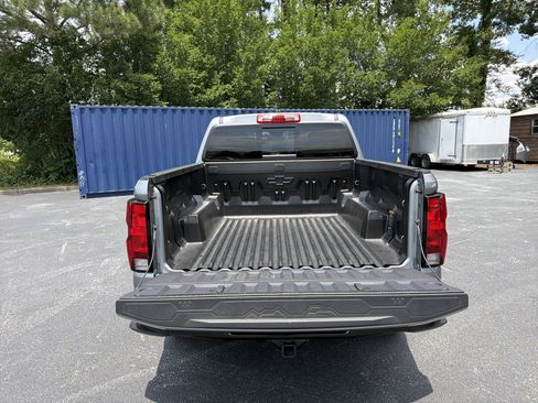 Used 2026 Chevrolet Colorado W/T w/ WT Custom Package RWD image 18