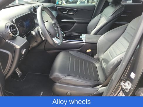 Used 2024 Mercedes-Benz GLC 300 4MATIC image 23