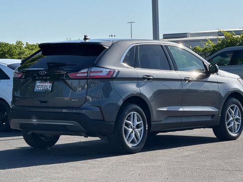 Used 2023 Ford Edge SEL w/ Convenience Package AWD/4WD image 4
