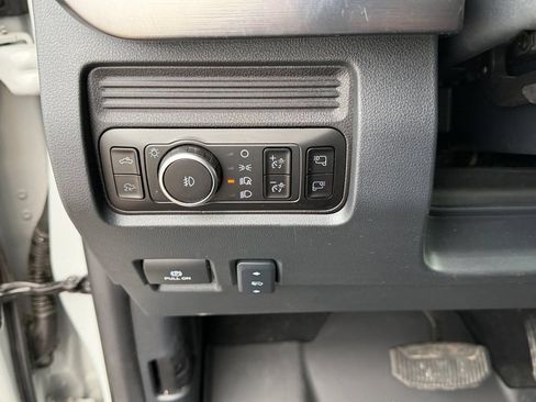 Used 2025 Ford F350 Lariat AWD/4WD image 30