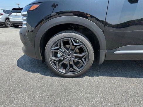 New 2025 Nissan Kicks SR w/ SR Premium Package image 9