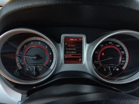 Used 2019 Dodge Journey SE FWD image 23