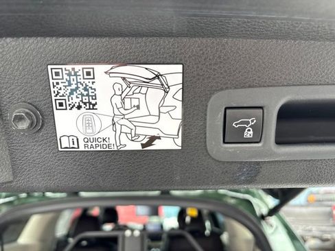 Used 2023 Toyota Sienna Platinum image 27