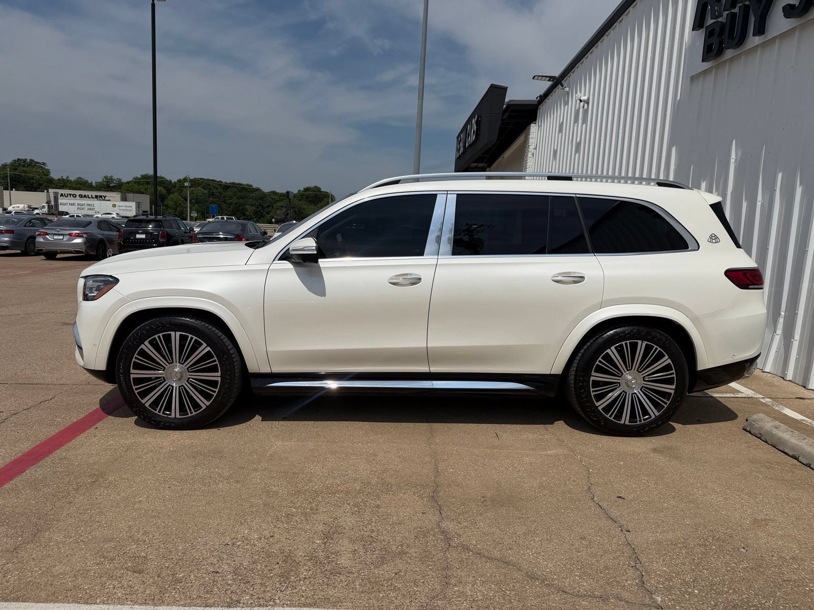 Used 2023 Mercedes-Benz Maybach GLS 600 4MATIC image 3