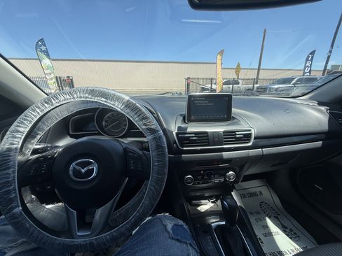 Used 2015 MAZDA MAZDA3 i Touring w/ Technology Package FWD image 9