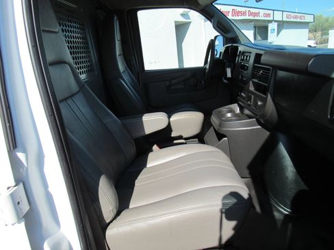 Used 2019 Chevrolet Express 2500 w/ Driver Convenience Package image 10