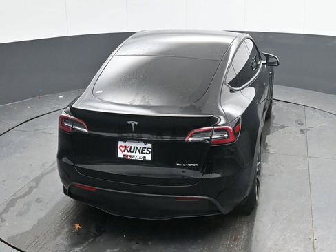 Used 2023 Tesla Model Y Long Range image 27