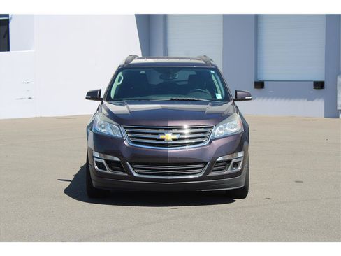 Used 2015 Chevrolet Traverse LT w/ Style and Technology Package FWD image 5