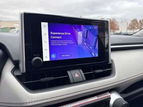 Used 2025 Toyota RAV4 XLE w/ Convenience Package image 22