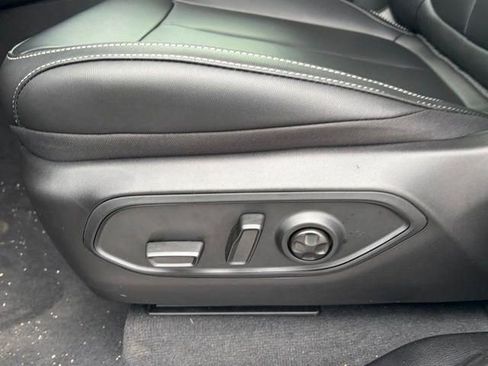 New 2026 Jeep Grand Cherokee Limited image 17