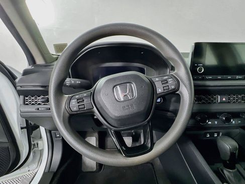 Used 2023 Honda Accord LX image 11