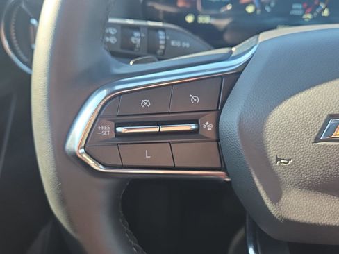 Used 2025 Chevrolet Equinox LT image 25