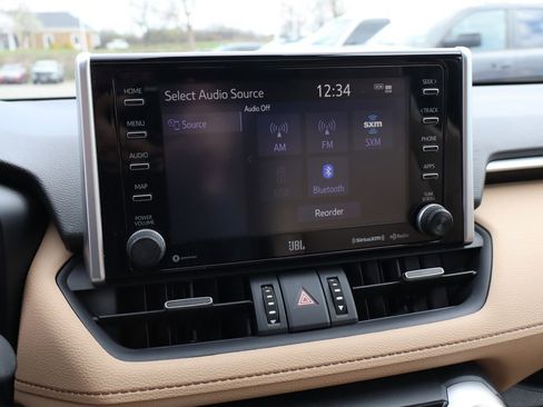 Used 2020 Toyota RAV4 XLE Premium AWD/4WD image 22