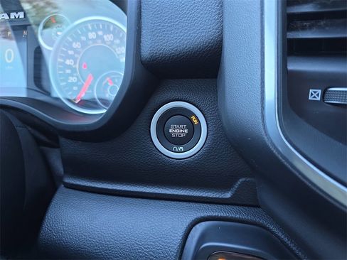 Used 2021 RAM 1500 Big Horn image 29