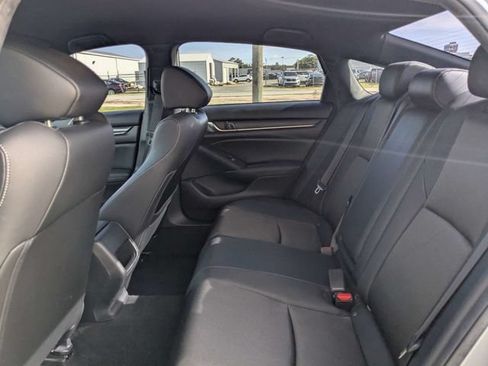 Used 2019 Honda Accord Sport image 12
