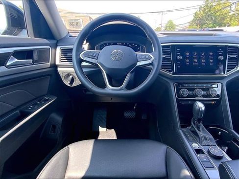 Used 2023 Volkswagen Atlas SE AWD/4WD image 11
