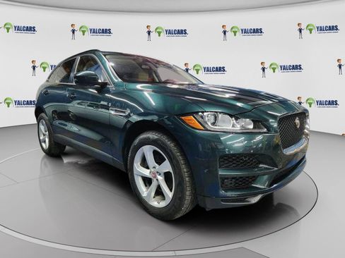 Used 2017 Jaguar F-PACE Premium image 2